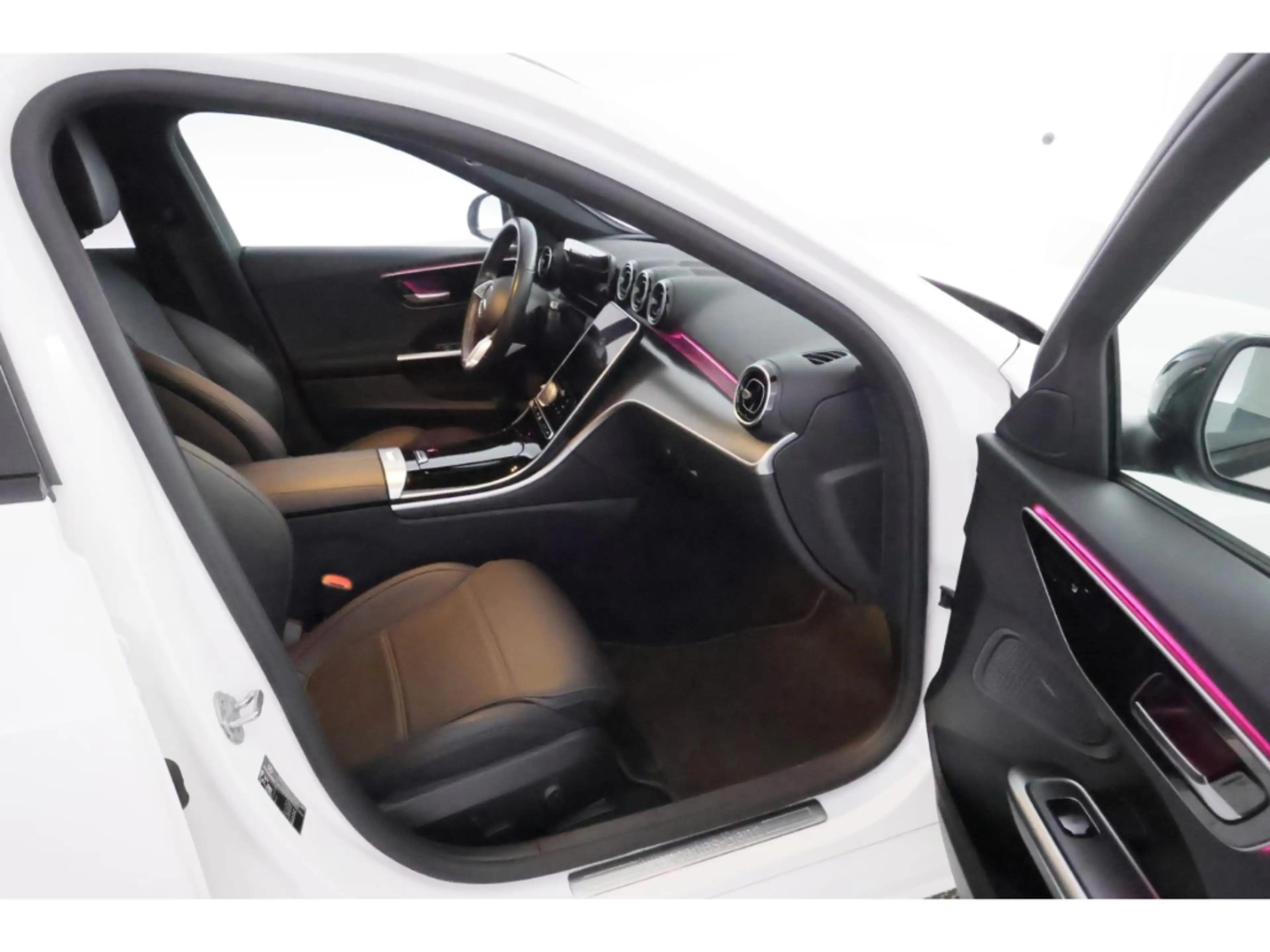 Mercedes-Benz C 200 d 9G-Tronic Avantgarde+LED+NAVI+TEMPO+KAMERA — photo 21