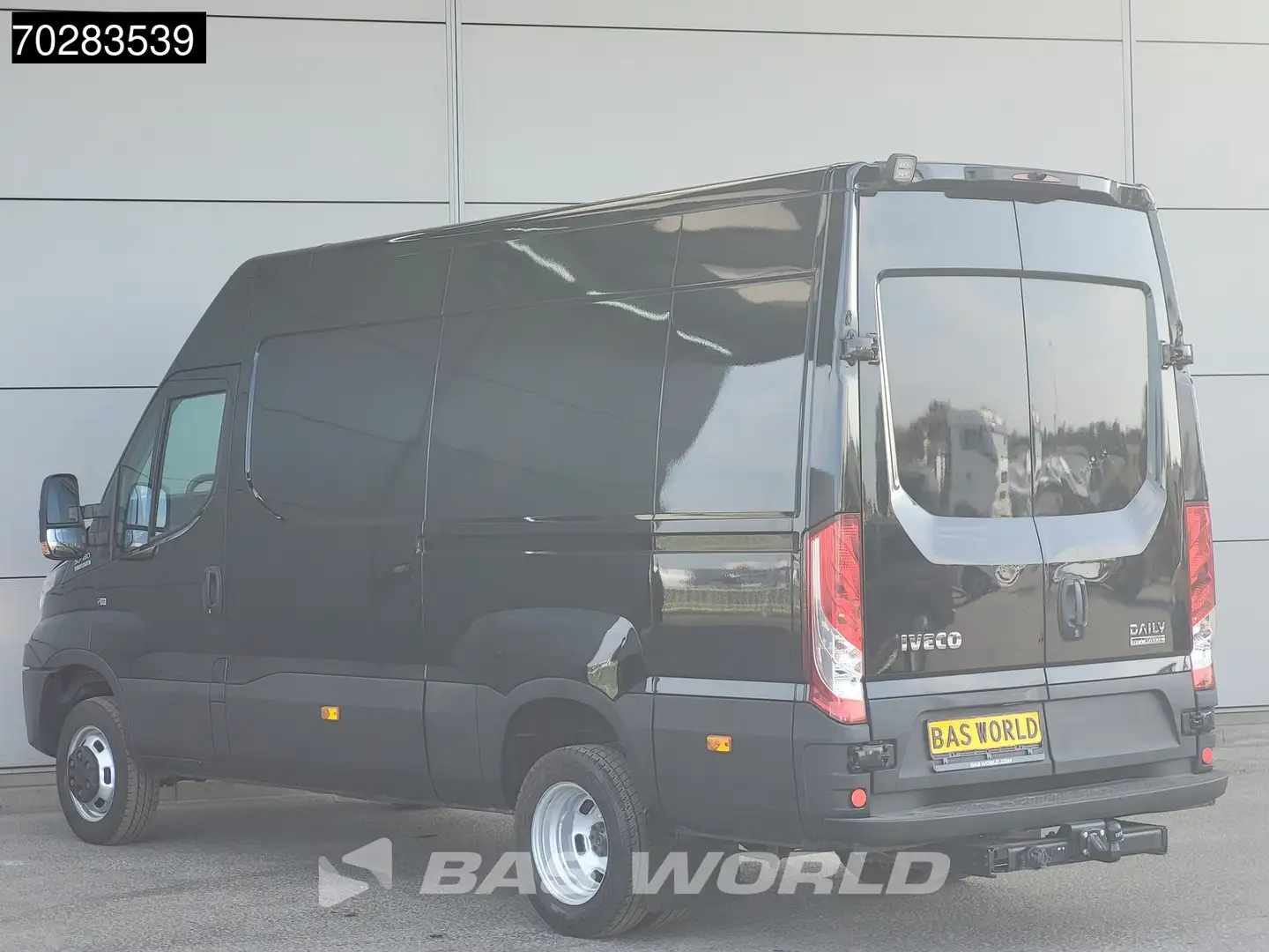 Iveco Daily 52C18 3.0L Automaat L2H2 Dubbellucht 3,5t Trekhaak Чорний - 2