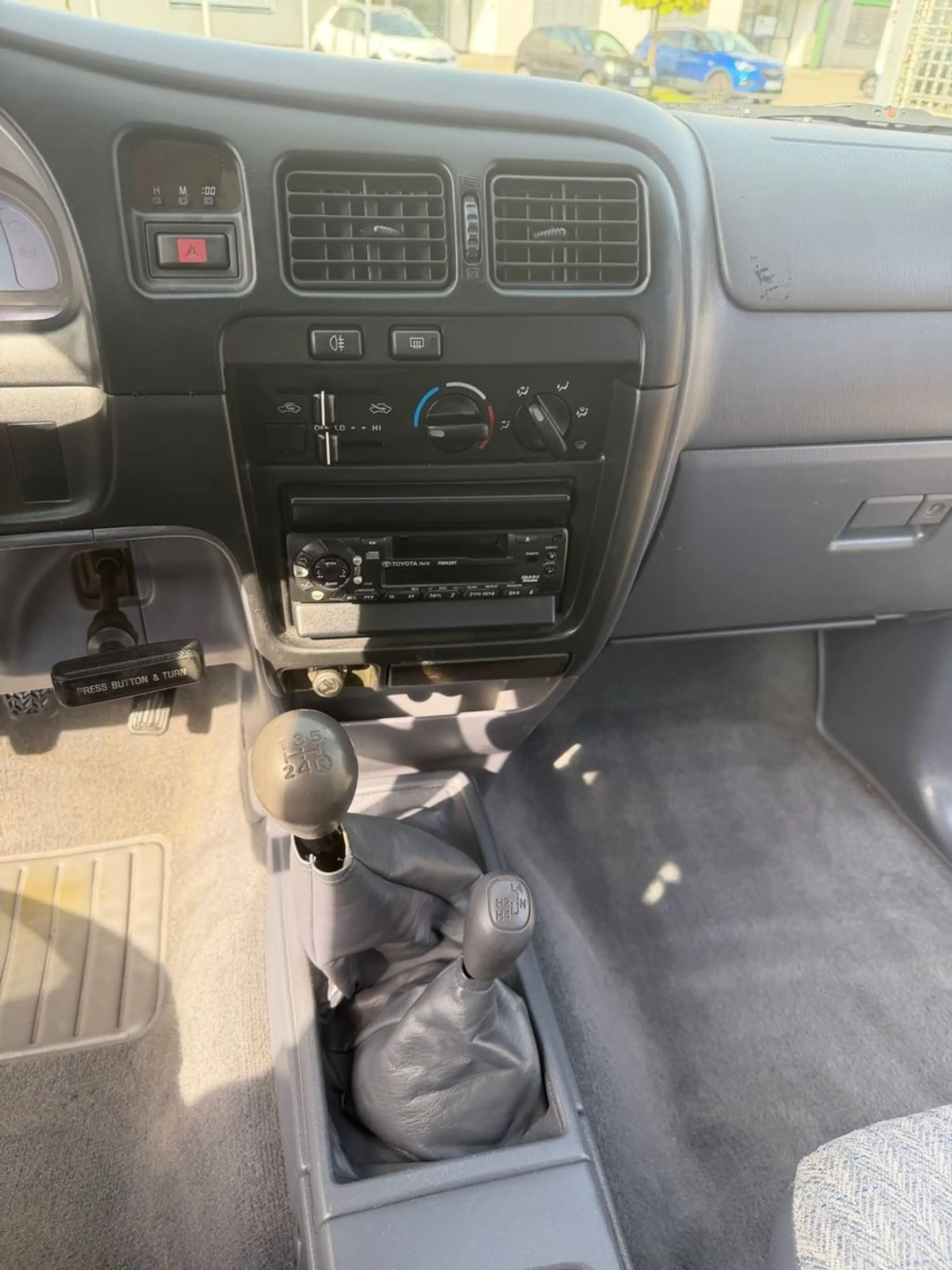 Toyota Hilux X-tra Cab — photo 13