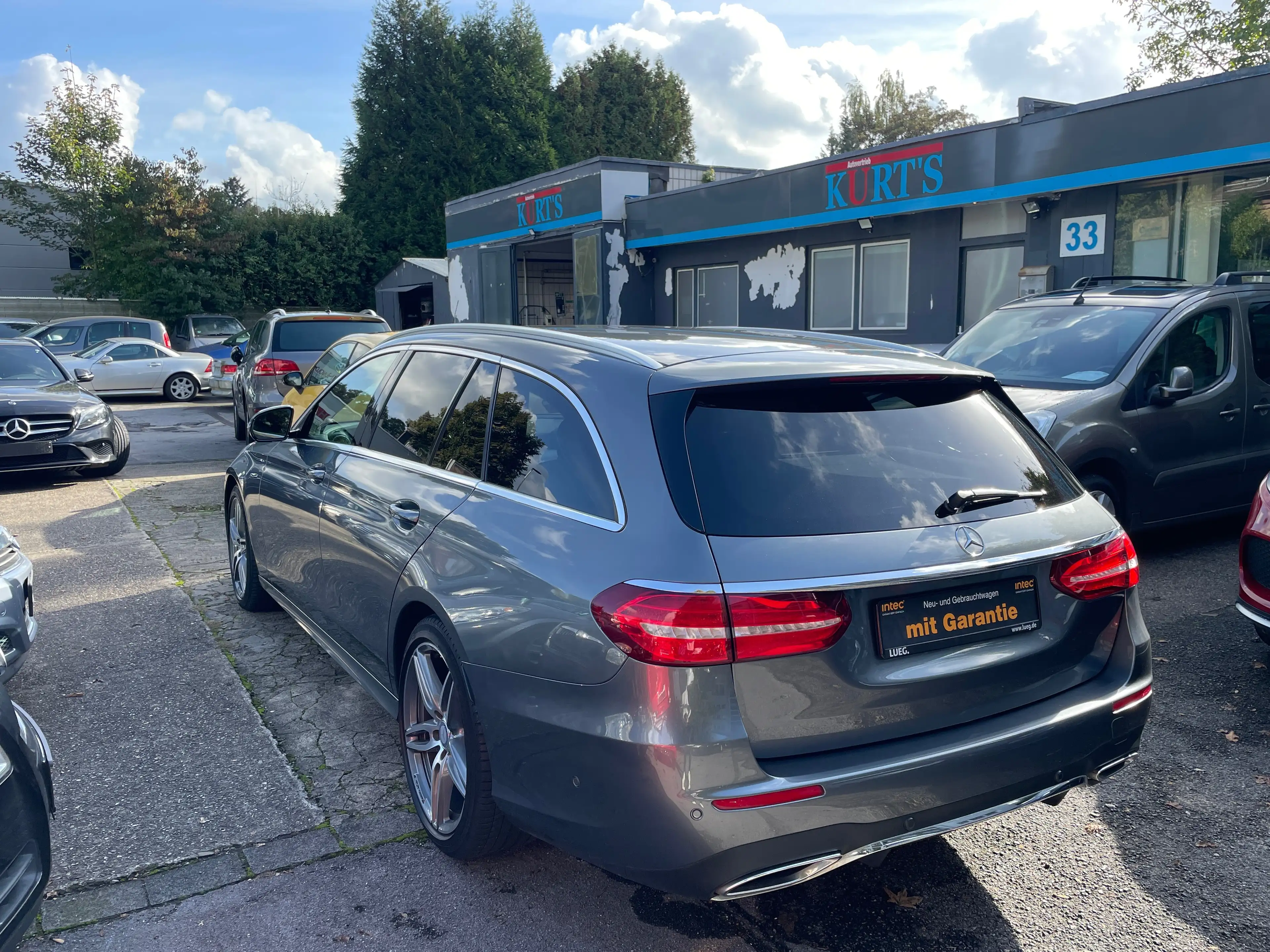 Mercedes-Benz E 220 E 220 d 2X AMG Line I.Hand Widescreen Cockpit Head Up 360 Cam. AHK PDC — photo 5