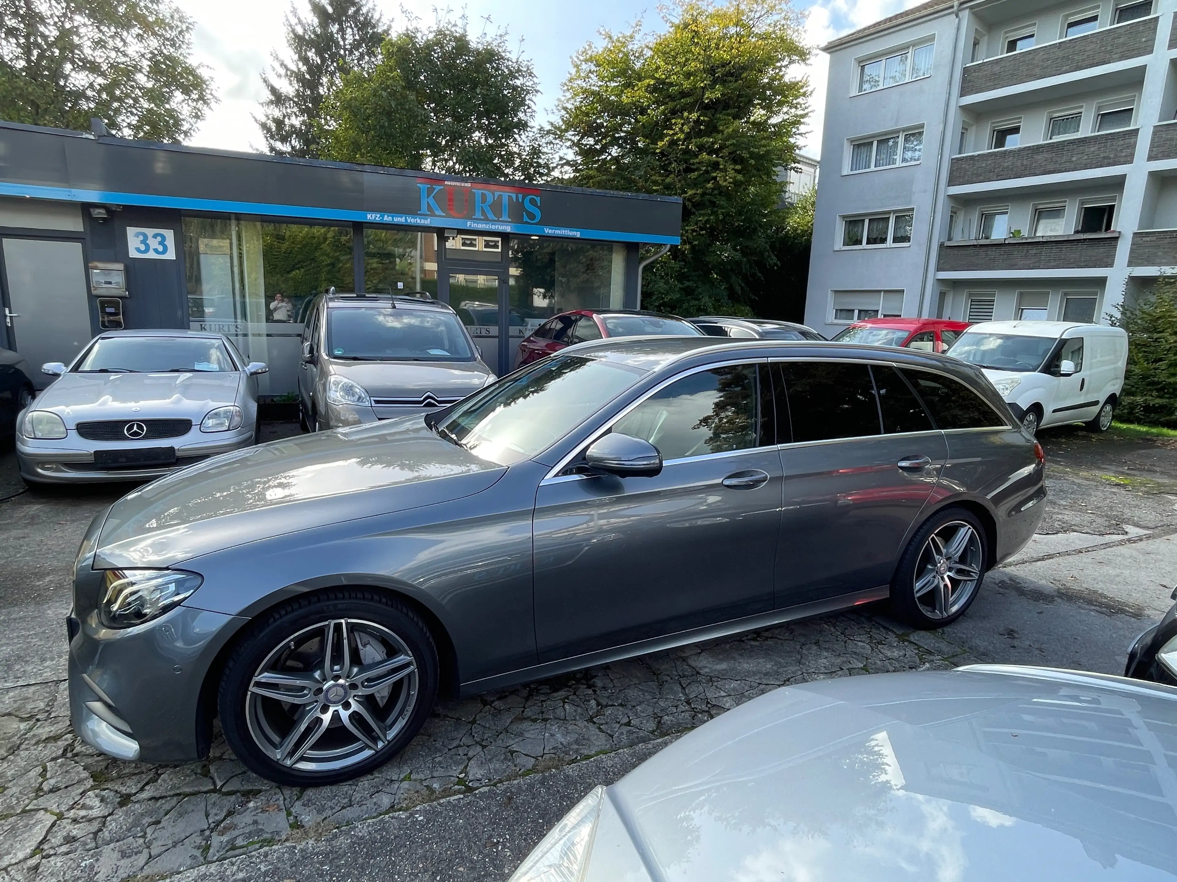 Mercedes-Benz E 220 E 220 d 2X AMG Line I.Hand Widescreen Cockpit Head Up 360 Cam. AHK PDC — photo 2