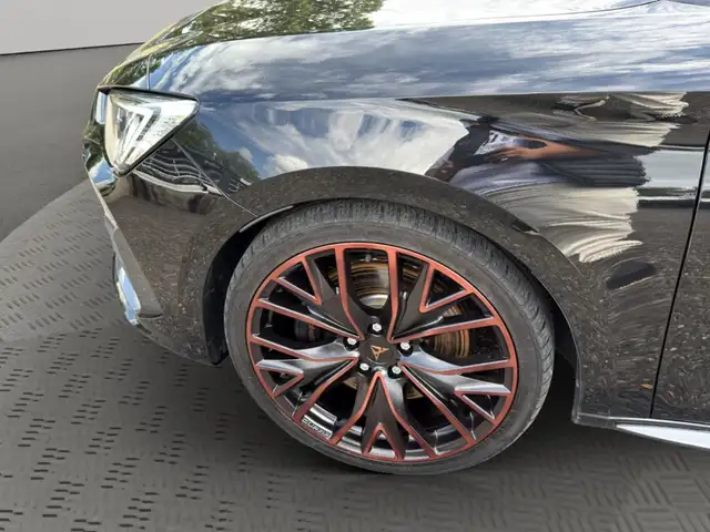CUPRA Leon view 6
