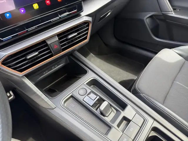 CUPRA Leon view 12