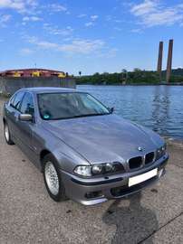 523i