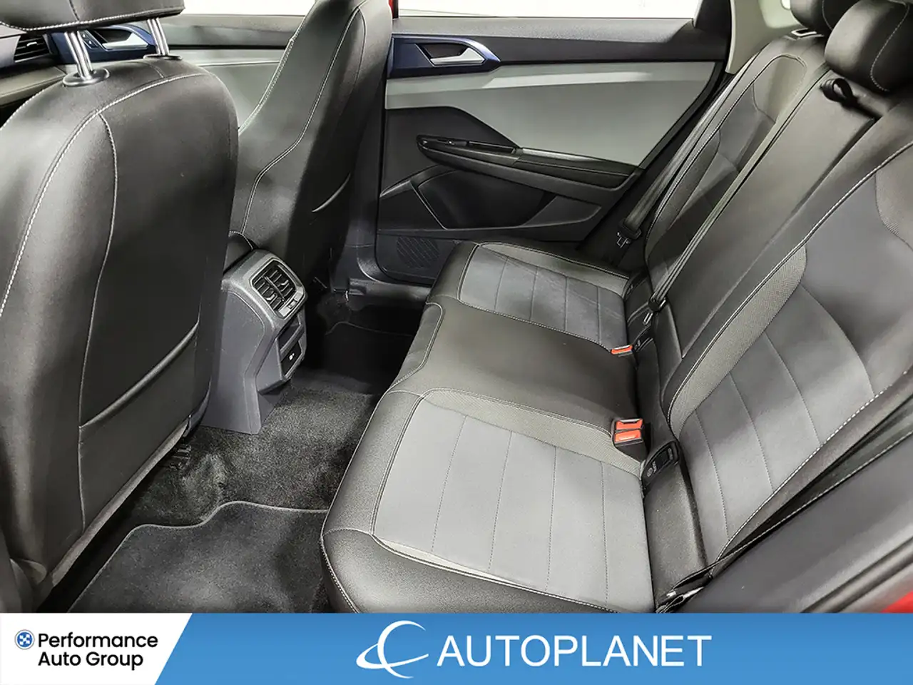 Volkswagen Taos photo Volkswagen Taos
