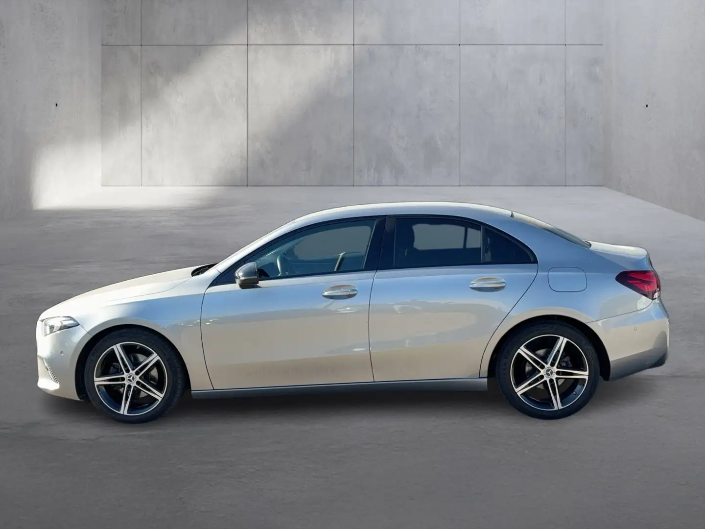 Mercedes-Benz A 200 Limousine A 200 d Grau - 2