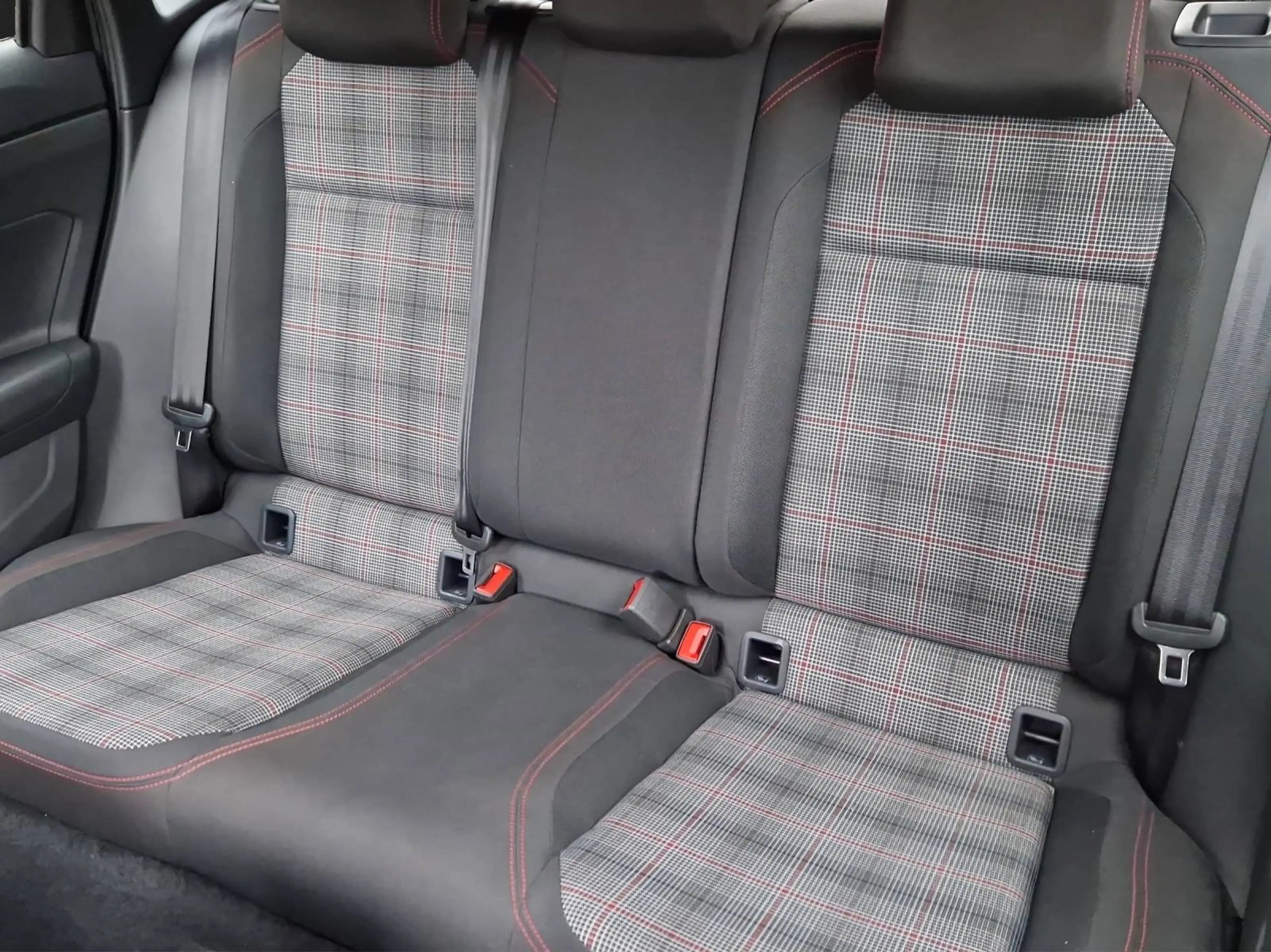 Volkswagen Polo GTI *Nav*207PS*Dig.Tacho*LED*22000KM* — photo 11