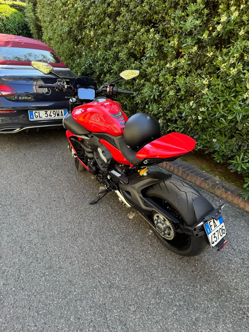 Ducati Diavel v4 Rosso - 2