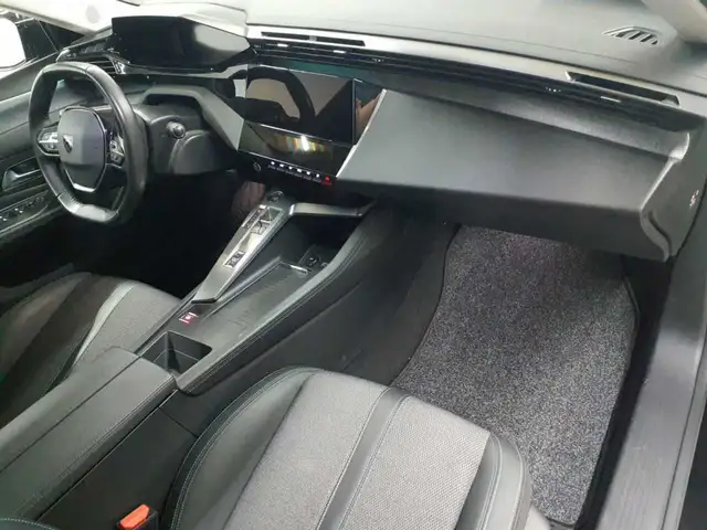 Peugeot 308 view 9