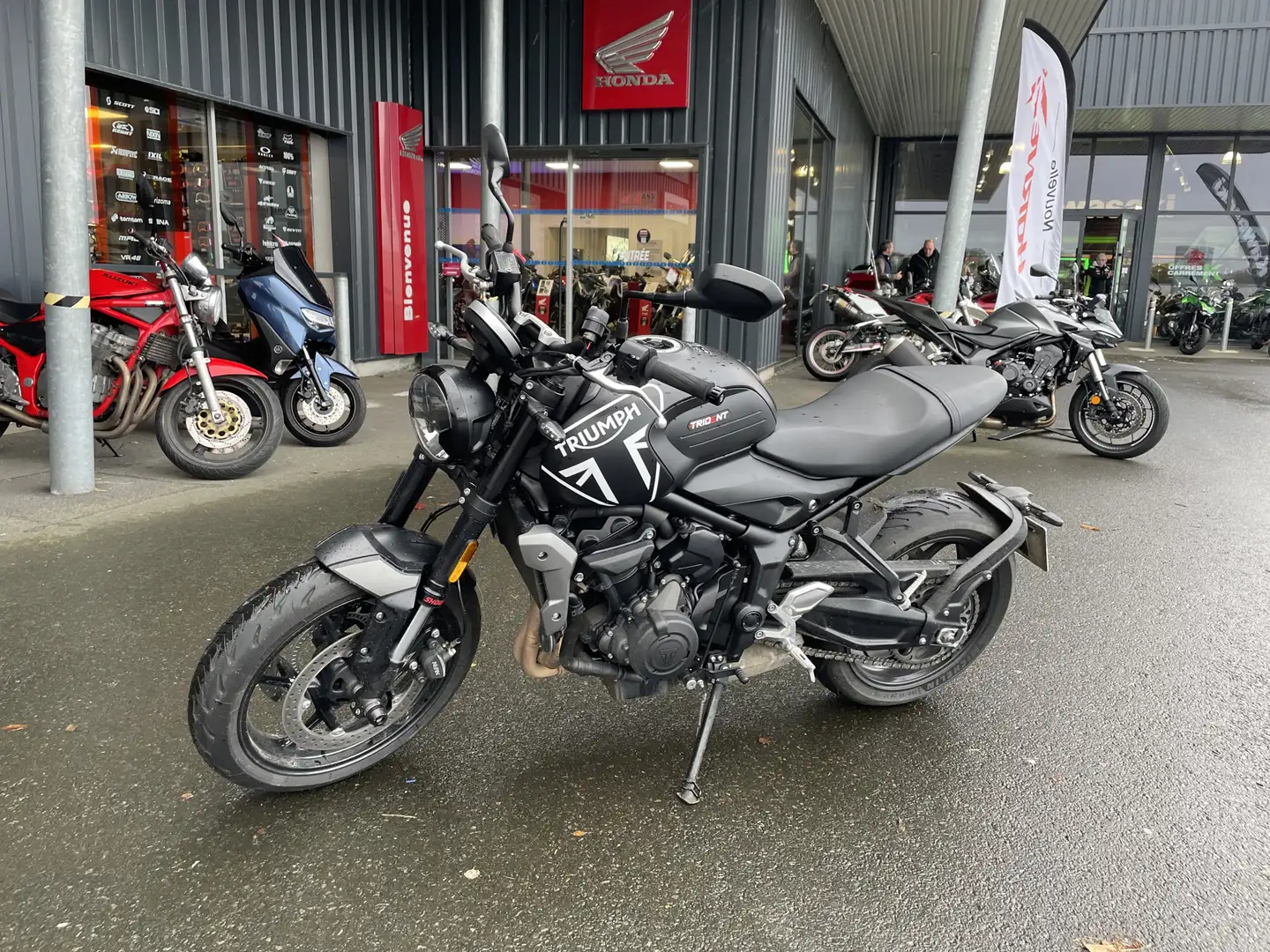 Triumph Trident 660 Noir - 1
