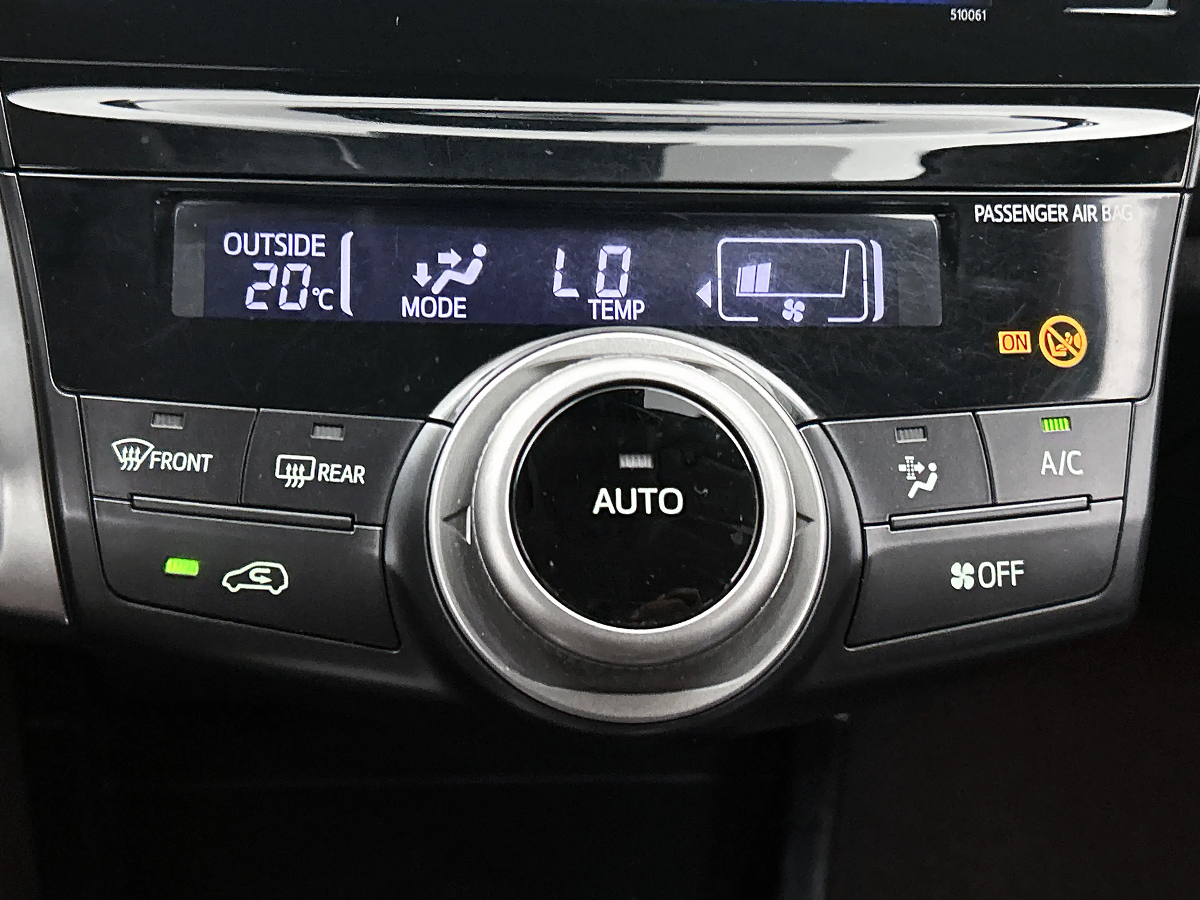 Toyota Prius+ 1.8 Executive — photo 10