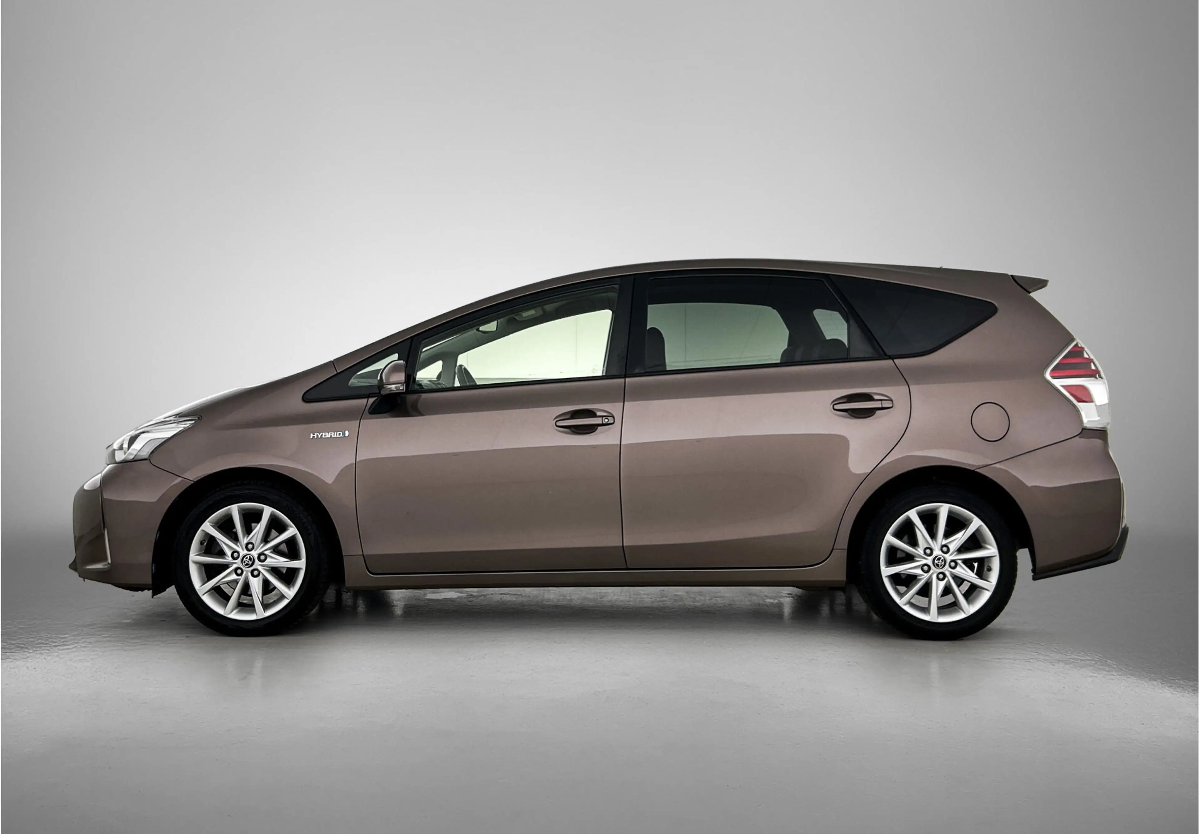 Toyota Prius+ 1.8 Executive — photo 3