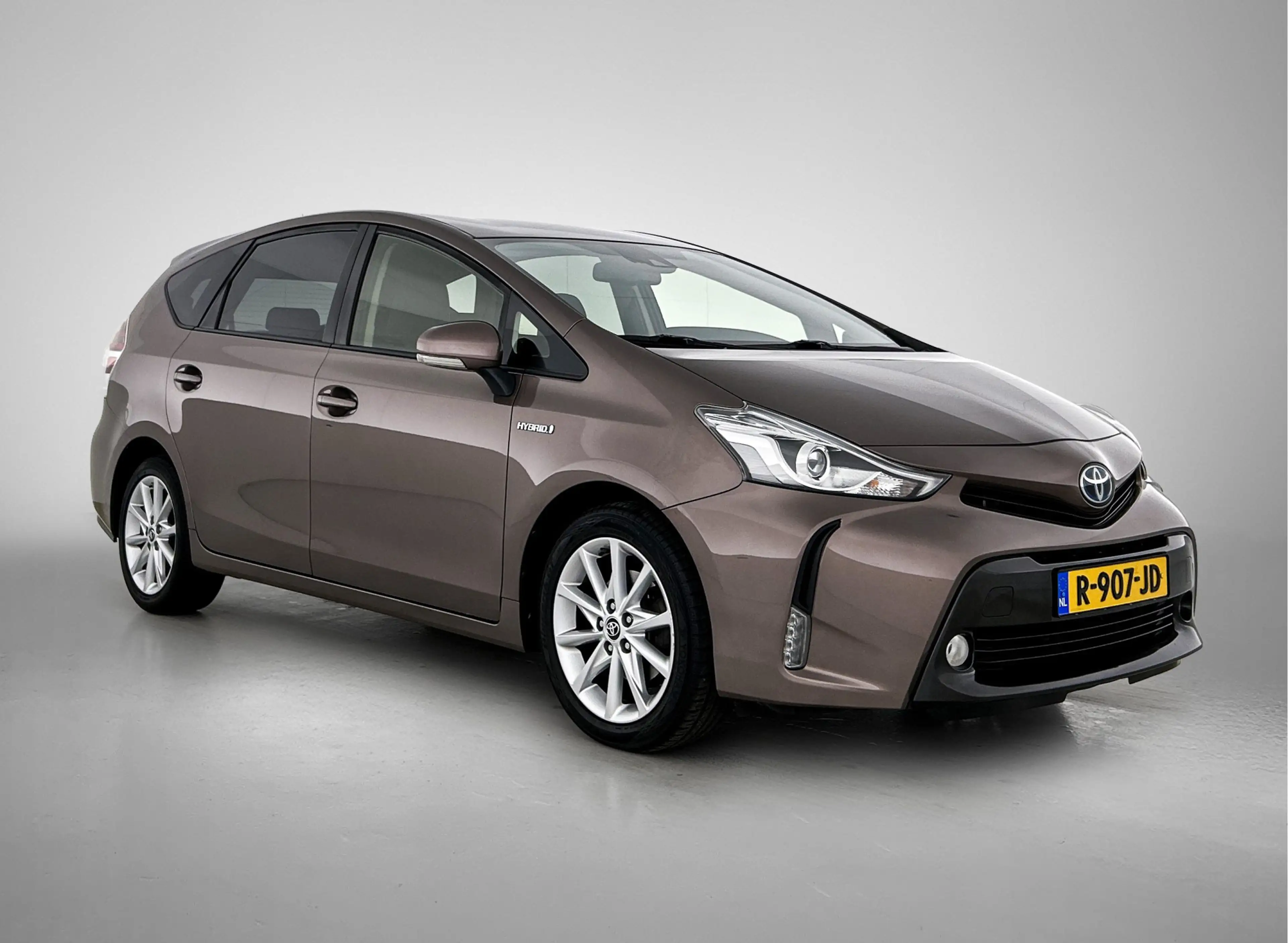 Toyota Prius+ 1.8 Executive — photo 13