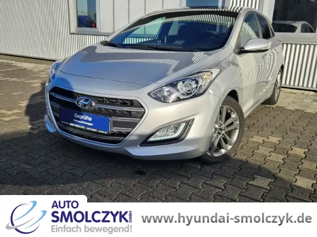 Hyundai i30 PASSION RÜCKFAHRKAMERA+SITZHEIZUNG