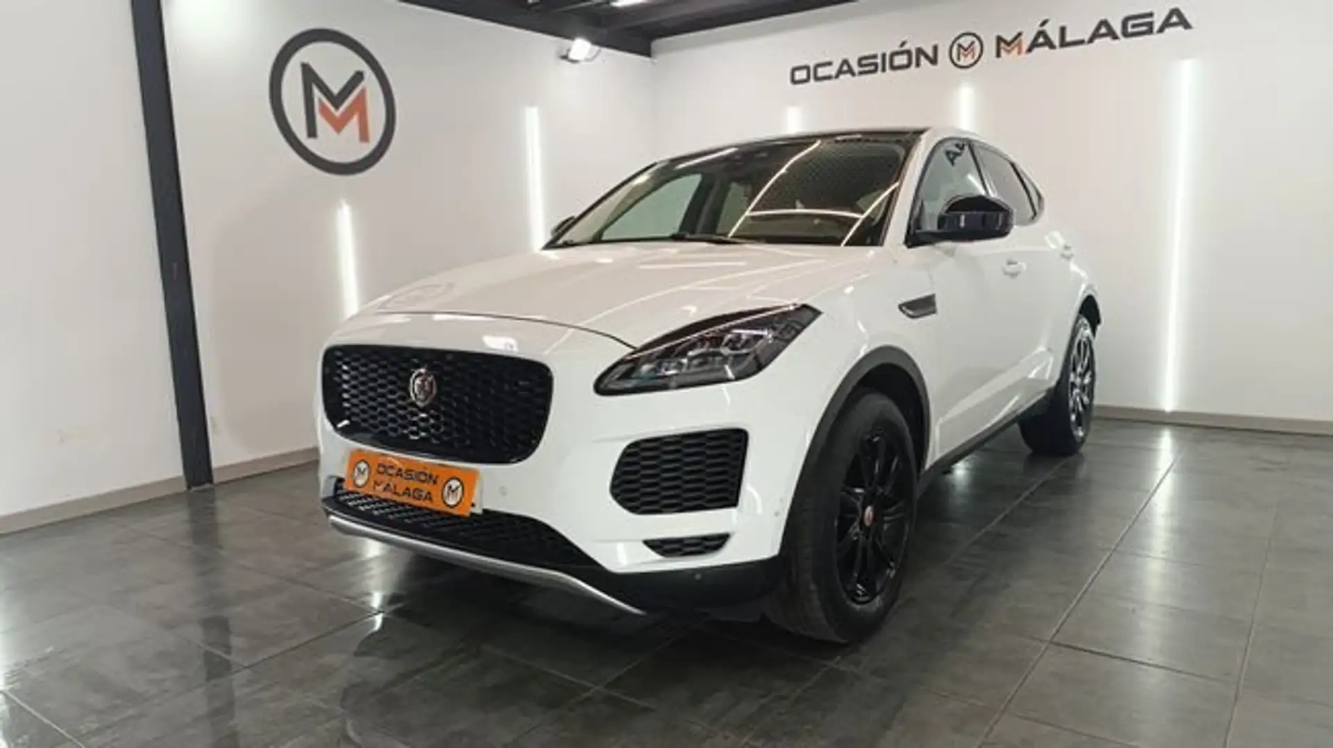 Jaguar E-Pace 2.0D 110kW R-Dynamic Blanc - 1