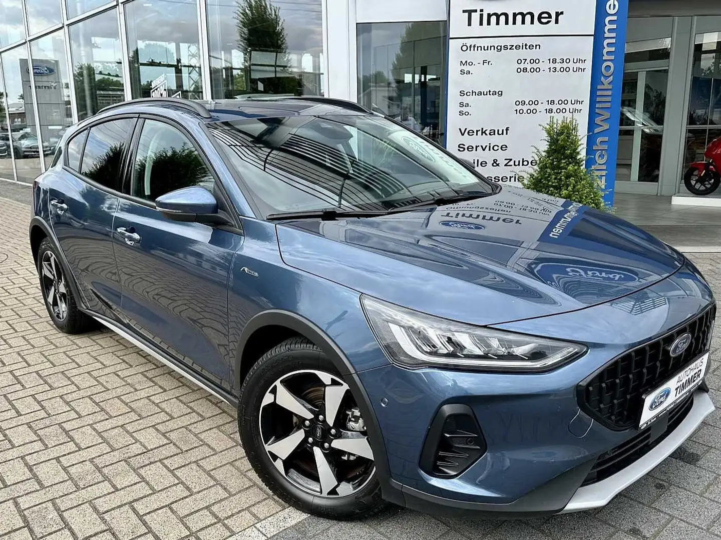 Ford Focus Limousine 1.0 EcoBoost Hybrid Aut. Active, LED Blau - 1