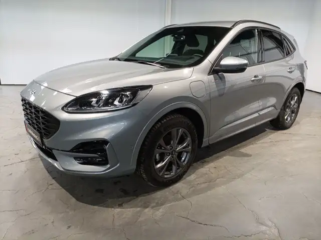 Ford Kuga view 3