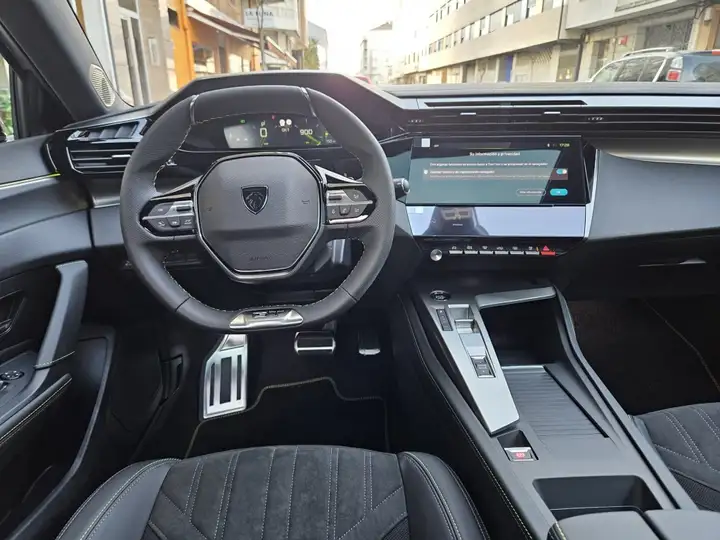 Peugeot 408 2025, foto 10