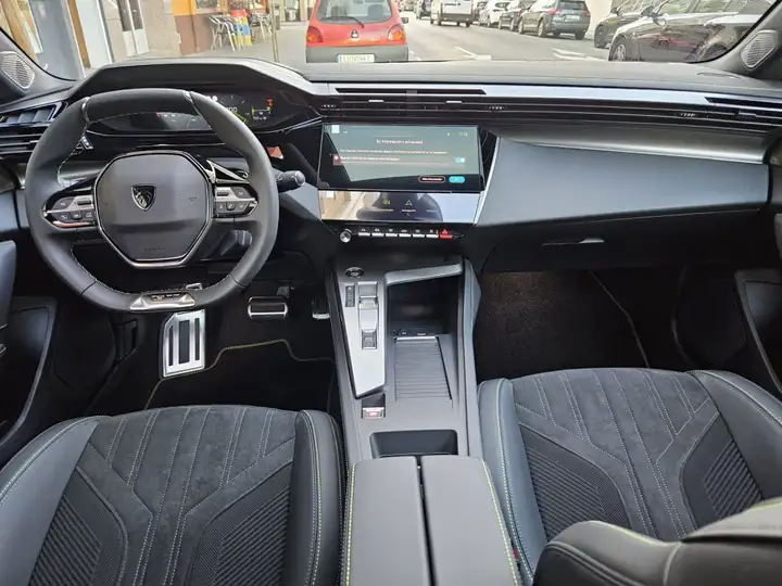 Peugeot 408 2025, foto 11