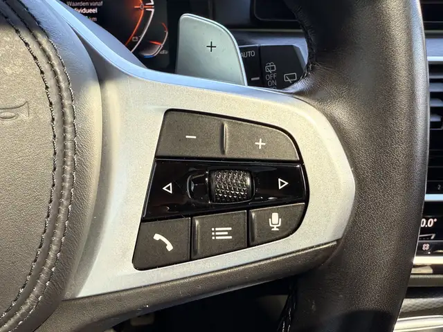 BMW 5 Series view 19