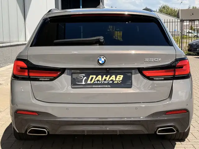 BMW 5 Series view 15