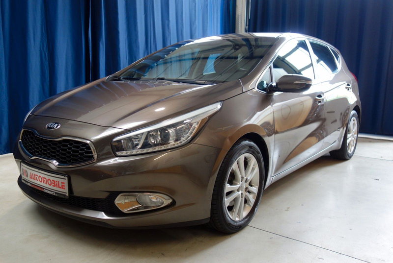 Kia Ceed / cee'd 2"Ceed FIFA World Cup Edition" — photo 9
