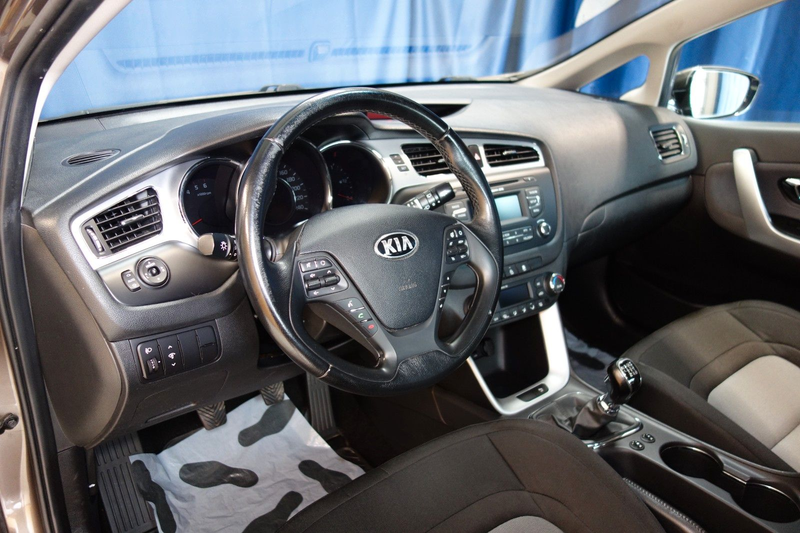 Kia Ceed / cee'd 2"Ceed FIFA World Cup Edition" — photo 12