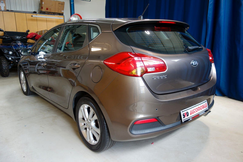 Kia Ceed / cee'd 2"Ceed FIFA World Cup Edition" — photo 3