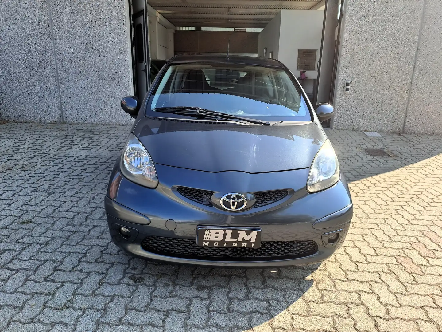 Toyota Aygo Aygo I 2005 3p 1.0 Sol Szary - 1