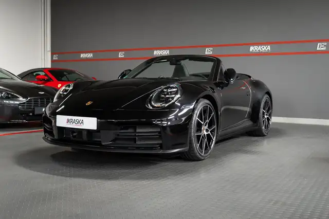 Porsche 911 view 5