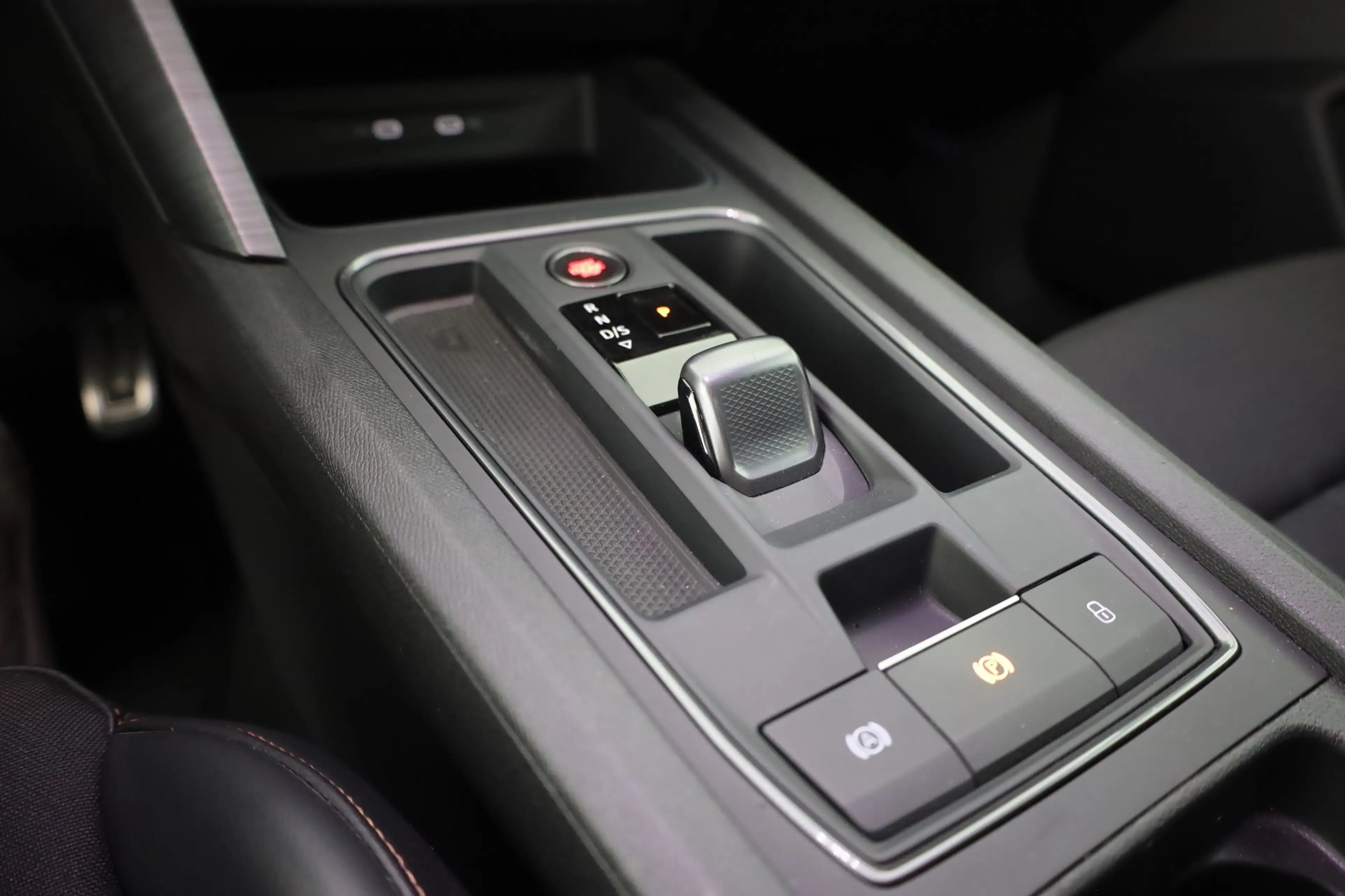 CUPRA Formentor 1.4 TSI DSG e-Hybrid VZ Standheizung — photo 13