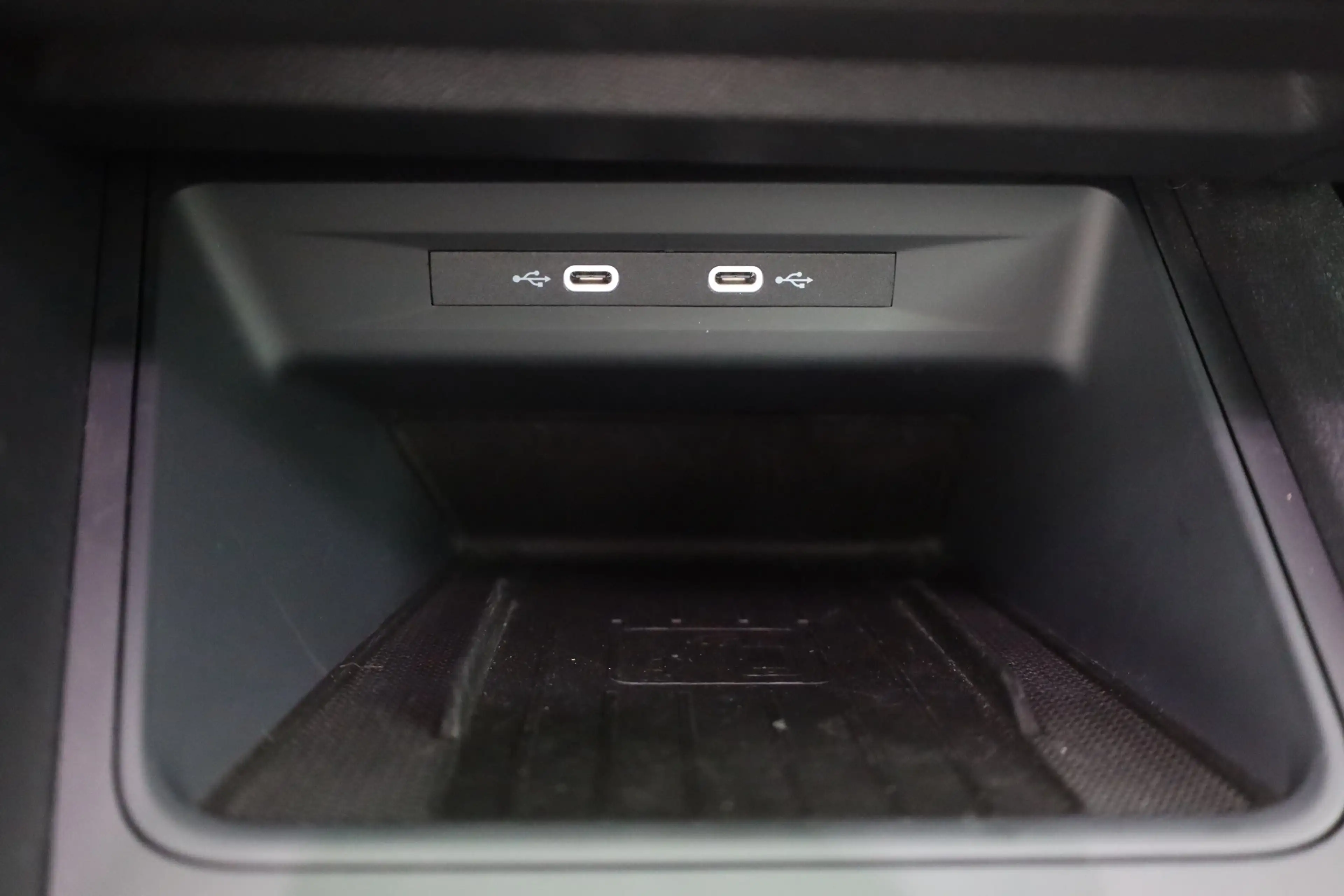 CUPRA Formentor 1.4 TSI DSG e-Hybrid VZ Standheizung — photo 12