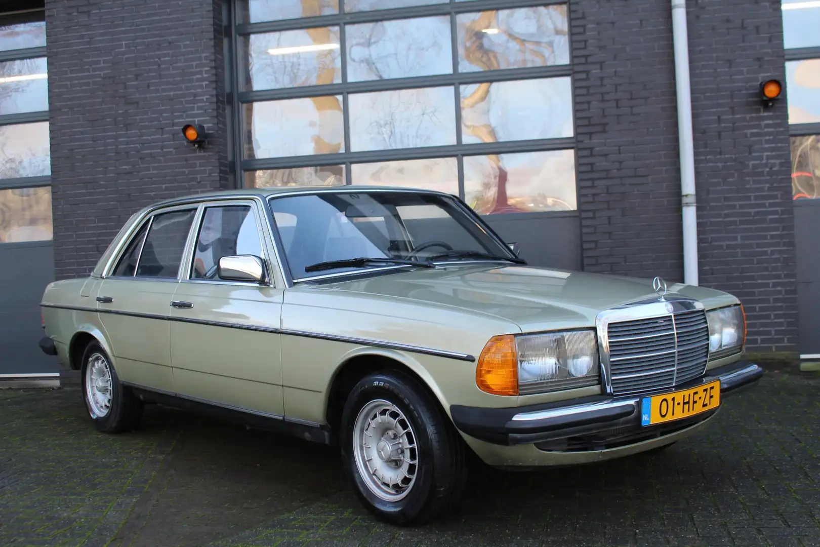 Mercedes-Benz 280 200-serie 200-280 (W123) 230 E AUTOMAAT TOP AUTO! Vert - 2