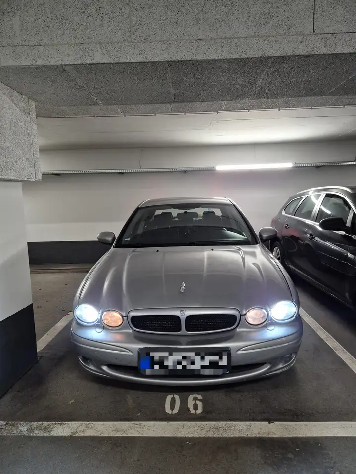 Jaguar X-Type