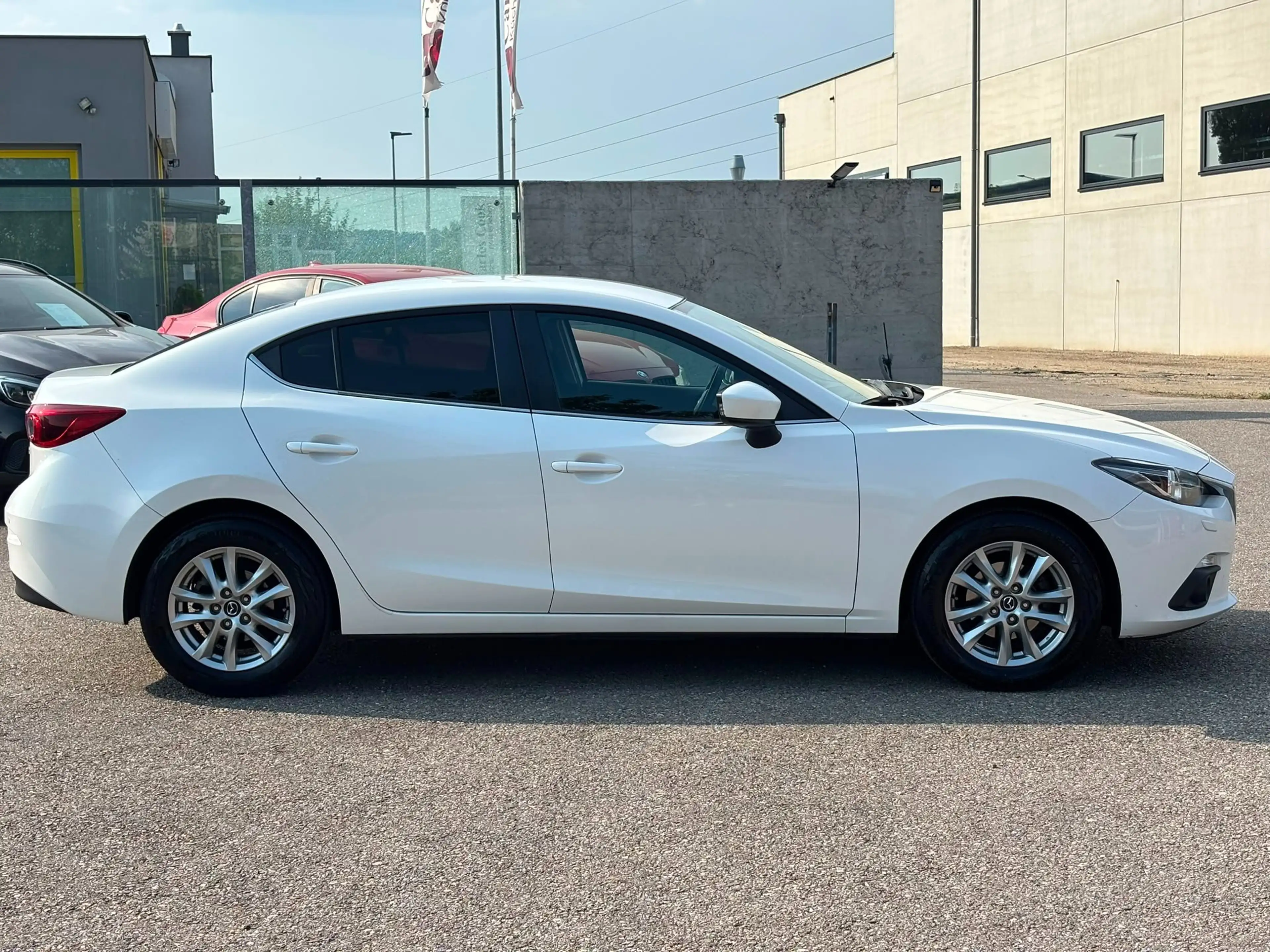 Mazda 3 G100 Attraction — photo 5