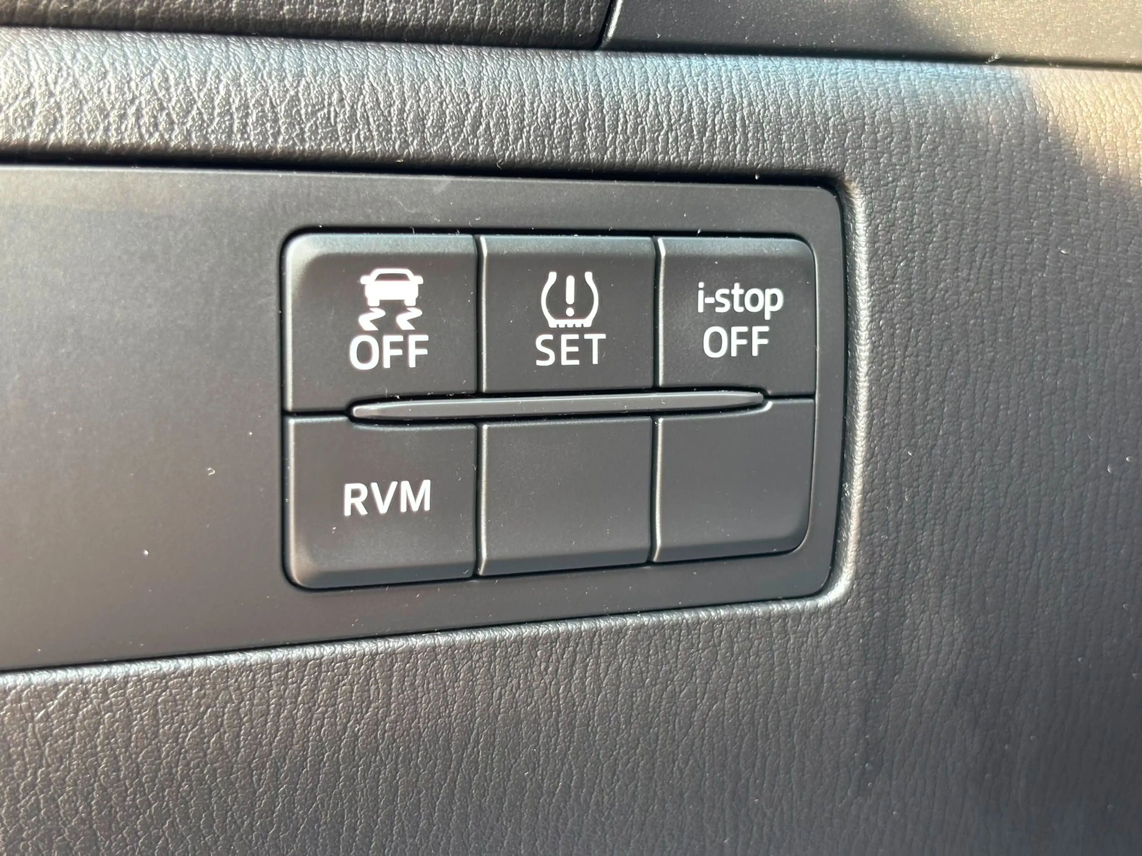 Mazda 3 G100 Attraction — photo 15
