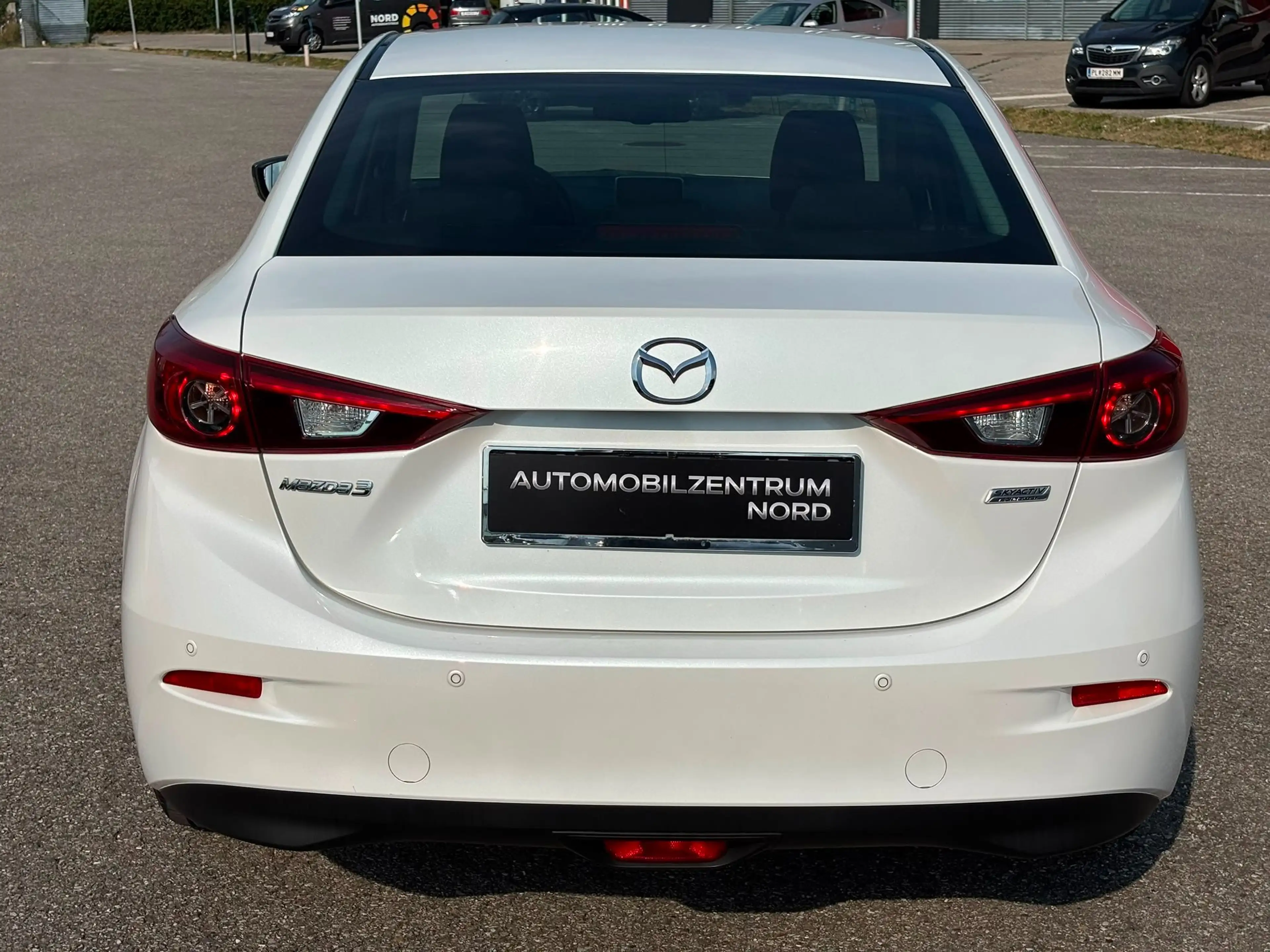 Mazda 3 G100 Attraction — photo 7