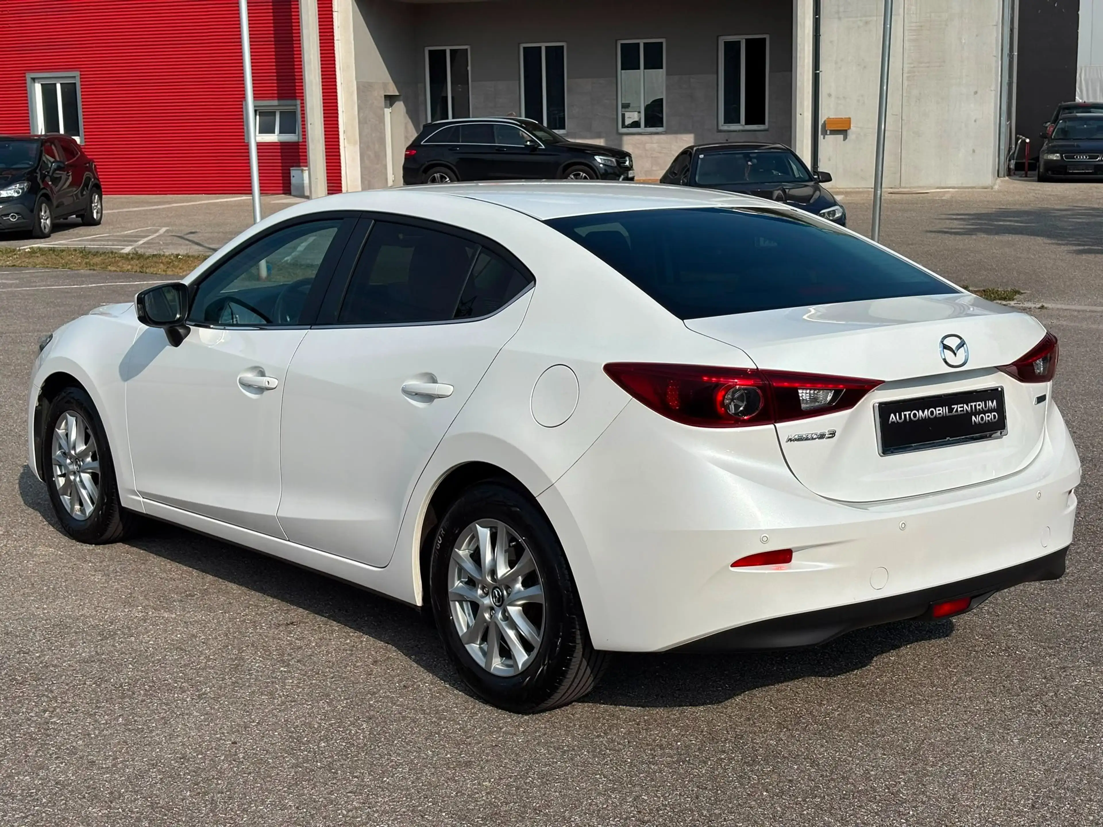 Mazda 3 G100 Attraction — photo 8