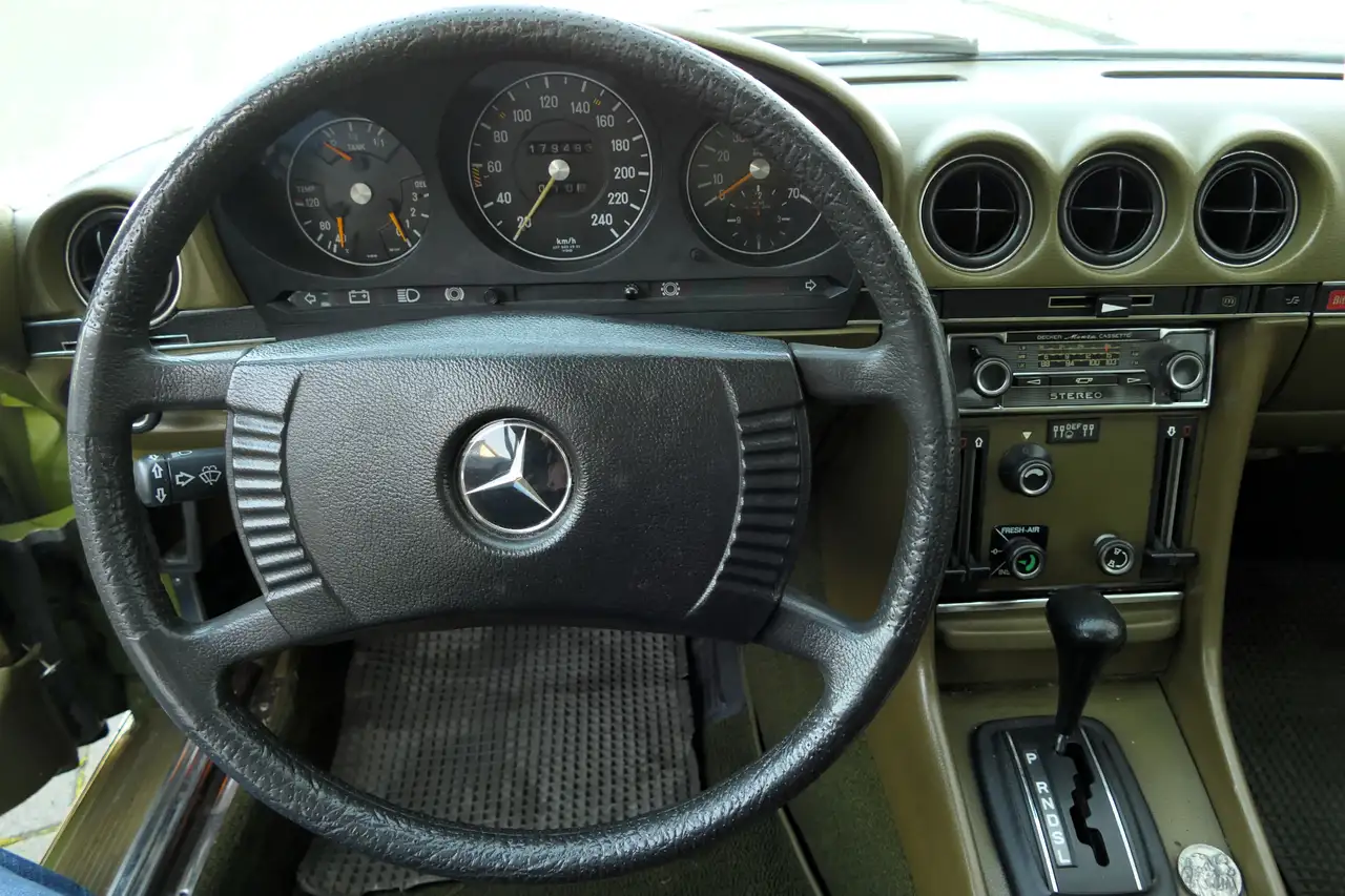 Mercedes-Benz SLC 350 107, foto 12