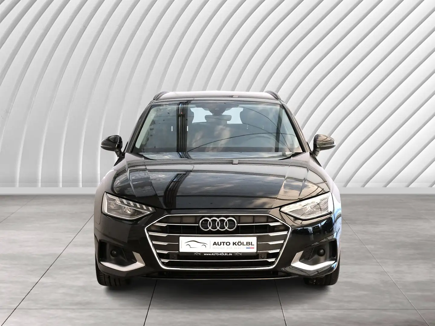 Audi A4 Avant 35 TDI advanced AHK NAVI LED PDC V+H Schwarz - 2