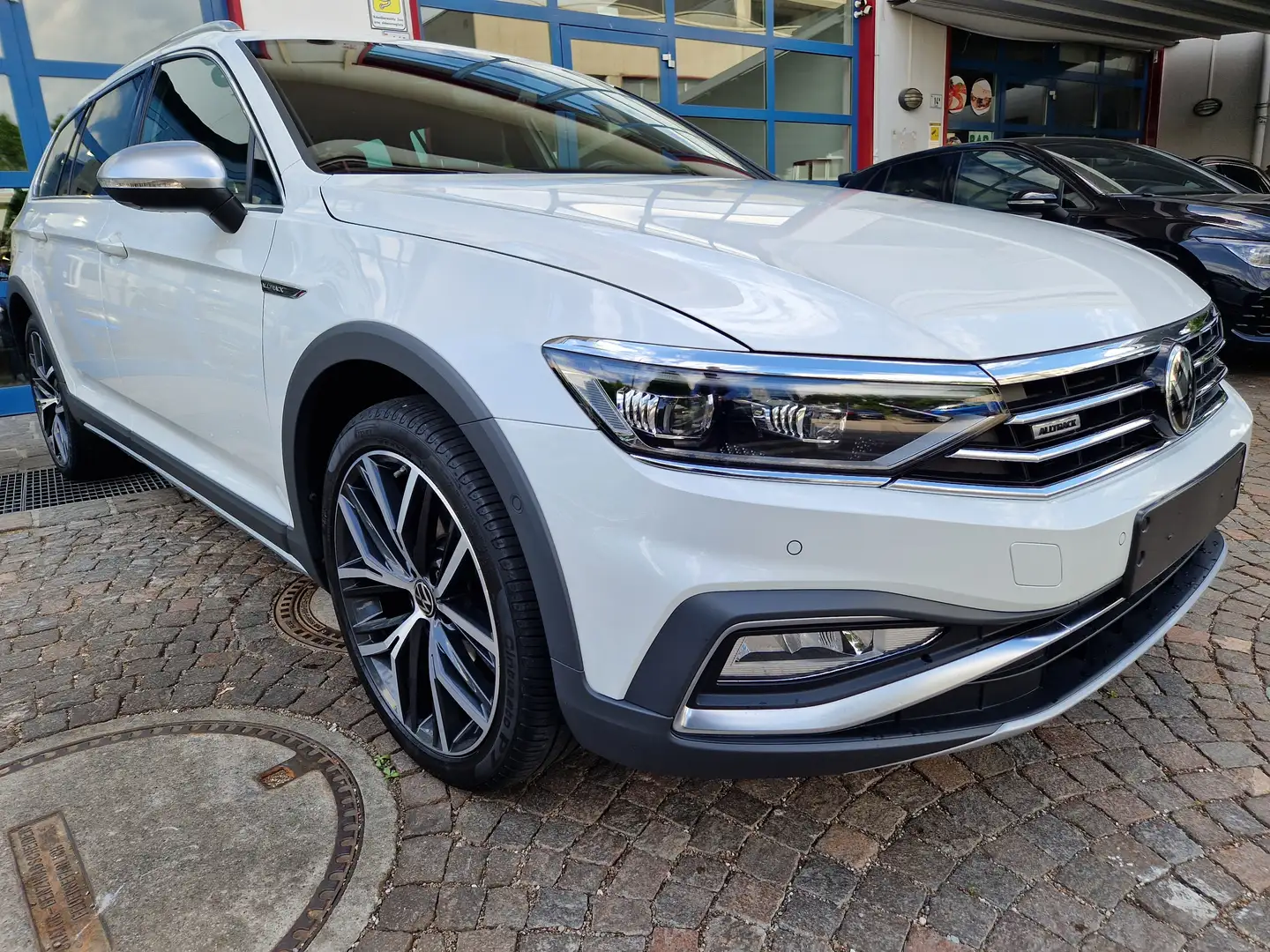 Volkswagen Passat Alltrack 2.0TDI200Cv DSG 4Motion DigCock Matrix ACC Keyless Blanco - 2