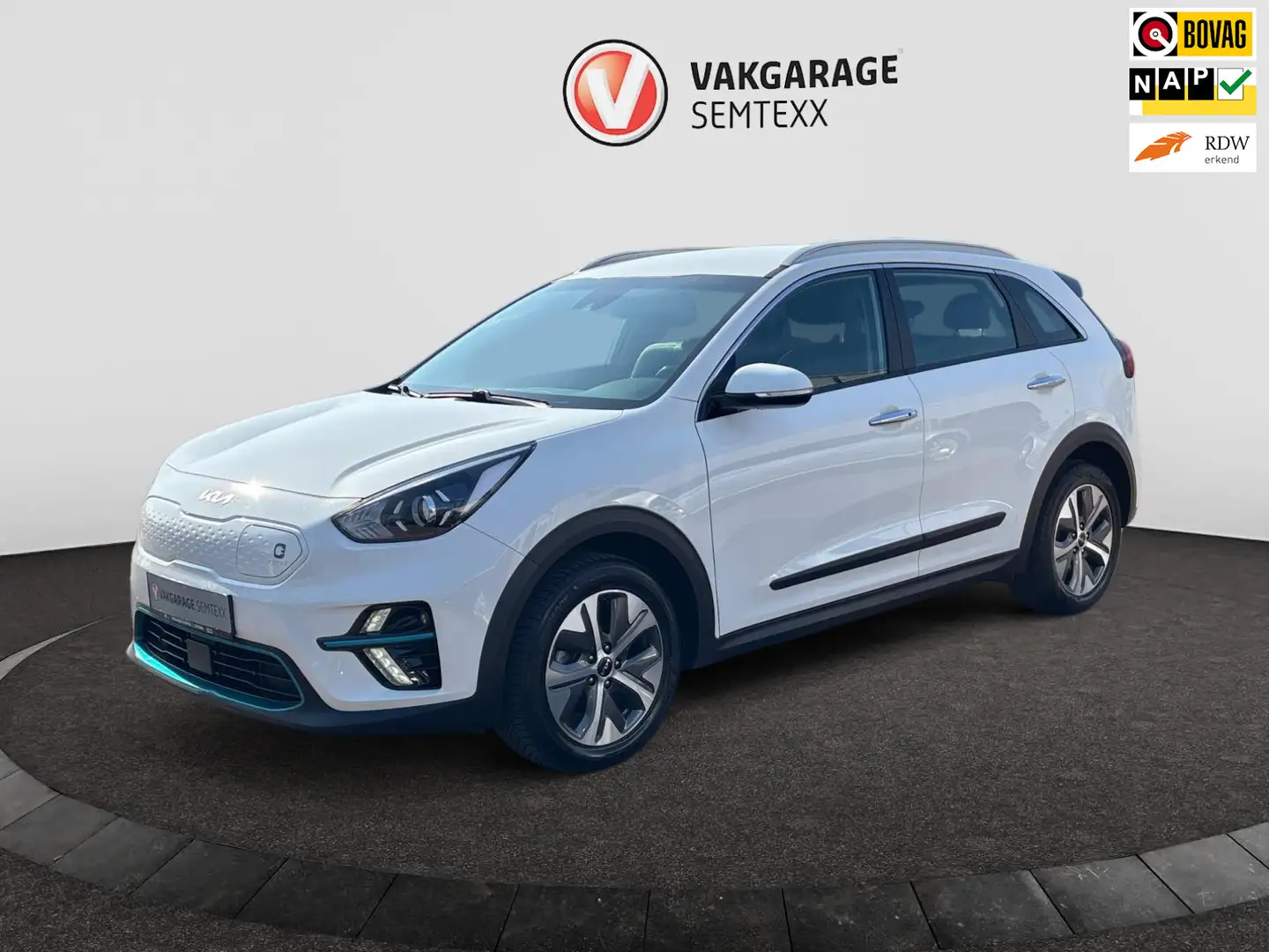 Kia e-Niro DynamicLine | 1e Eigenaar| Navi | Clima | PDC Acht Wit - 1