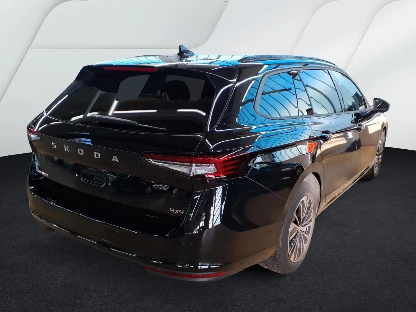 Skoda Superb 2.0 TSI Combi 4x4 Garantie bis 2030* Schwarz - 2
