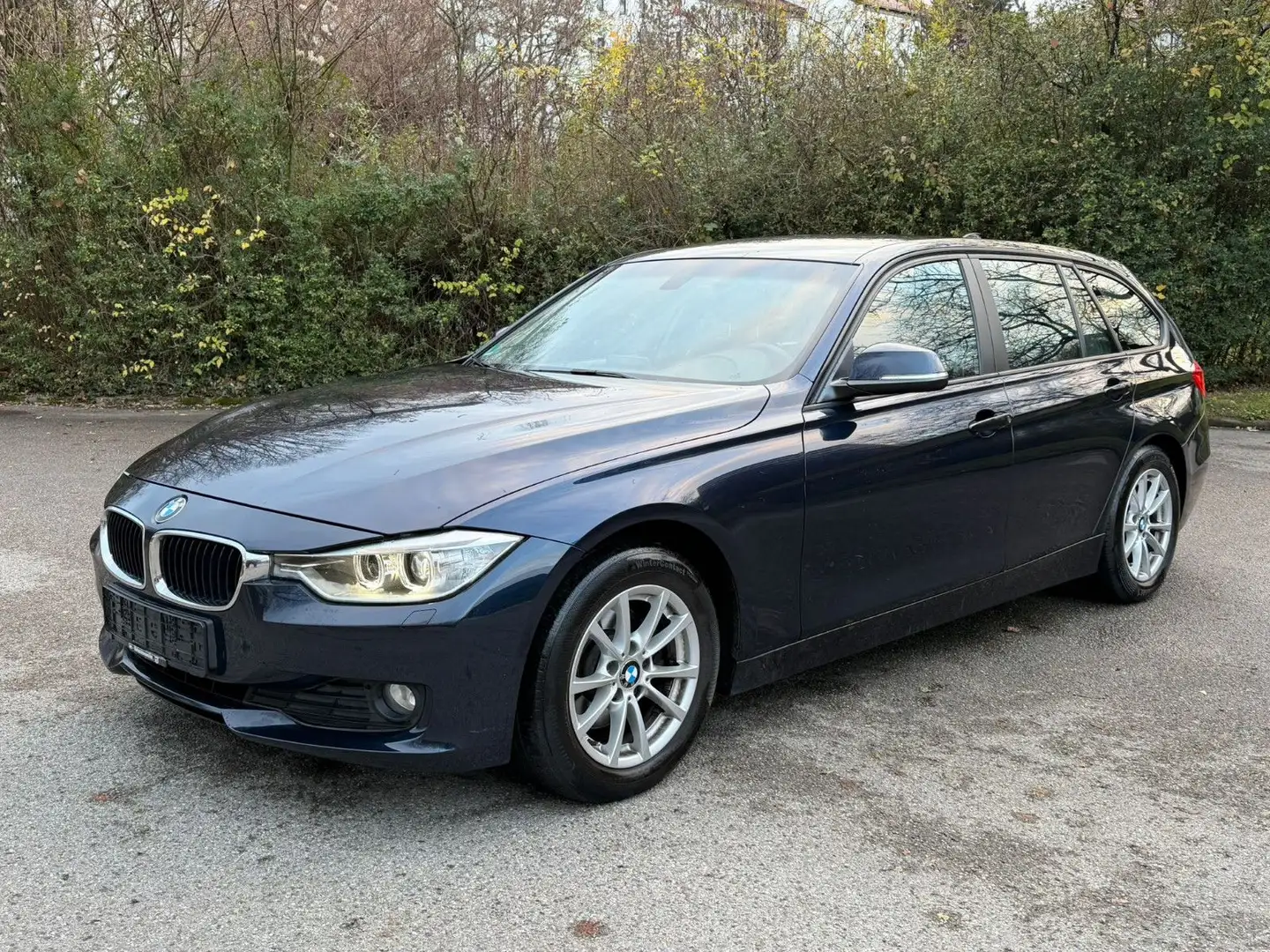 BMW 320 d Touring Sport Line Navi Bi-Xenon Modrá - 1