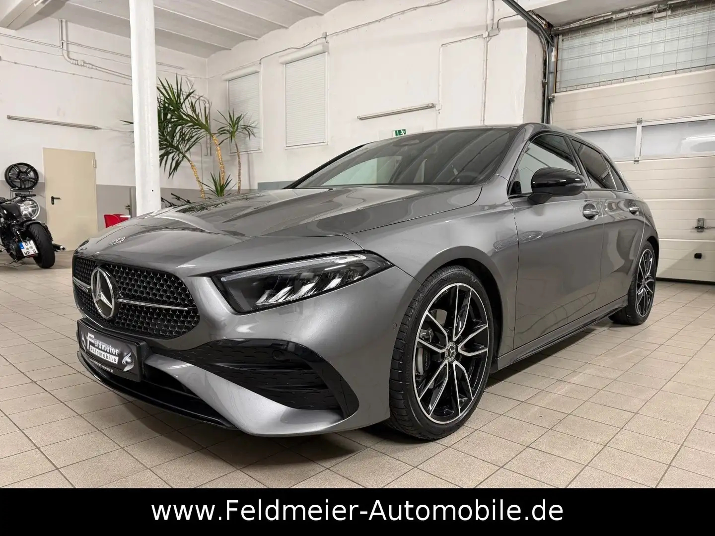 Mercedes-Benz A 200 AMG*Special Edition*Night*Totw*KEYGO*19"* Grau - 1