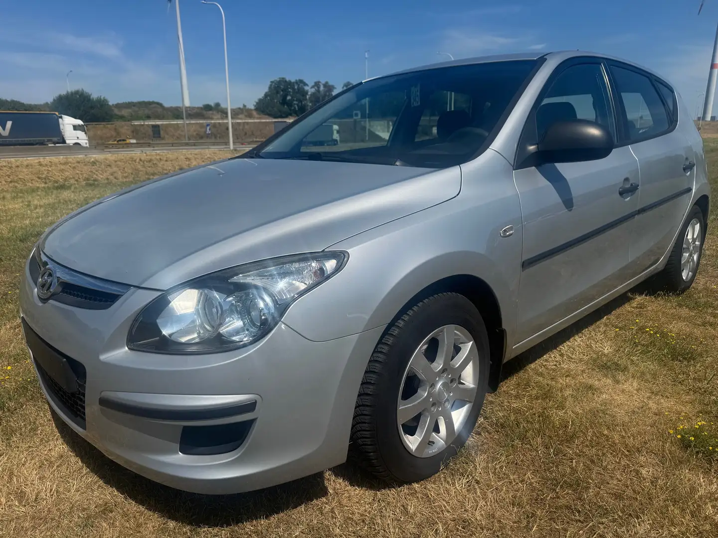 Hyundai i30 i30 1.4i Style / Garantie 12m. Zilver - 1