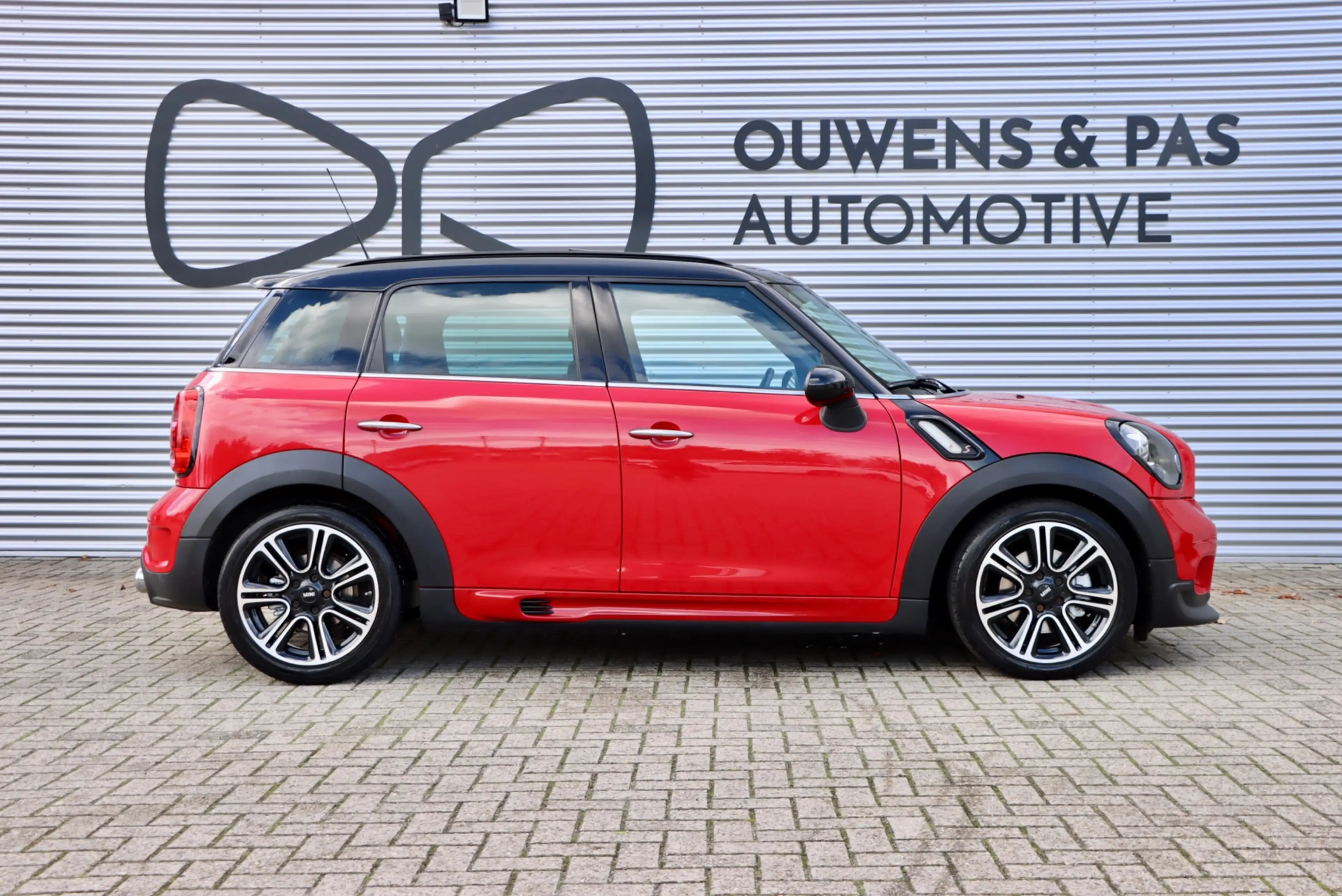 MINI John Cooper Works Countryman 1.6 S JCW | PANORAMA | XENON | LEER | 2E EIGENAAR — photo 10