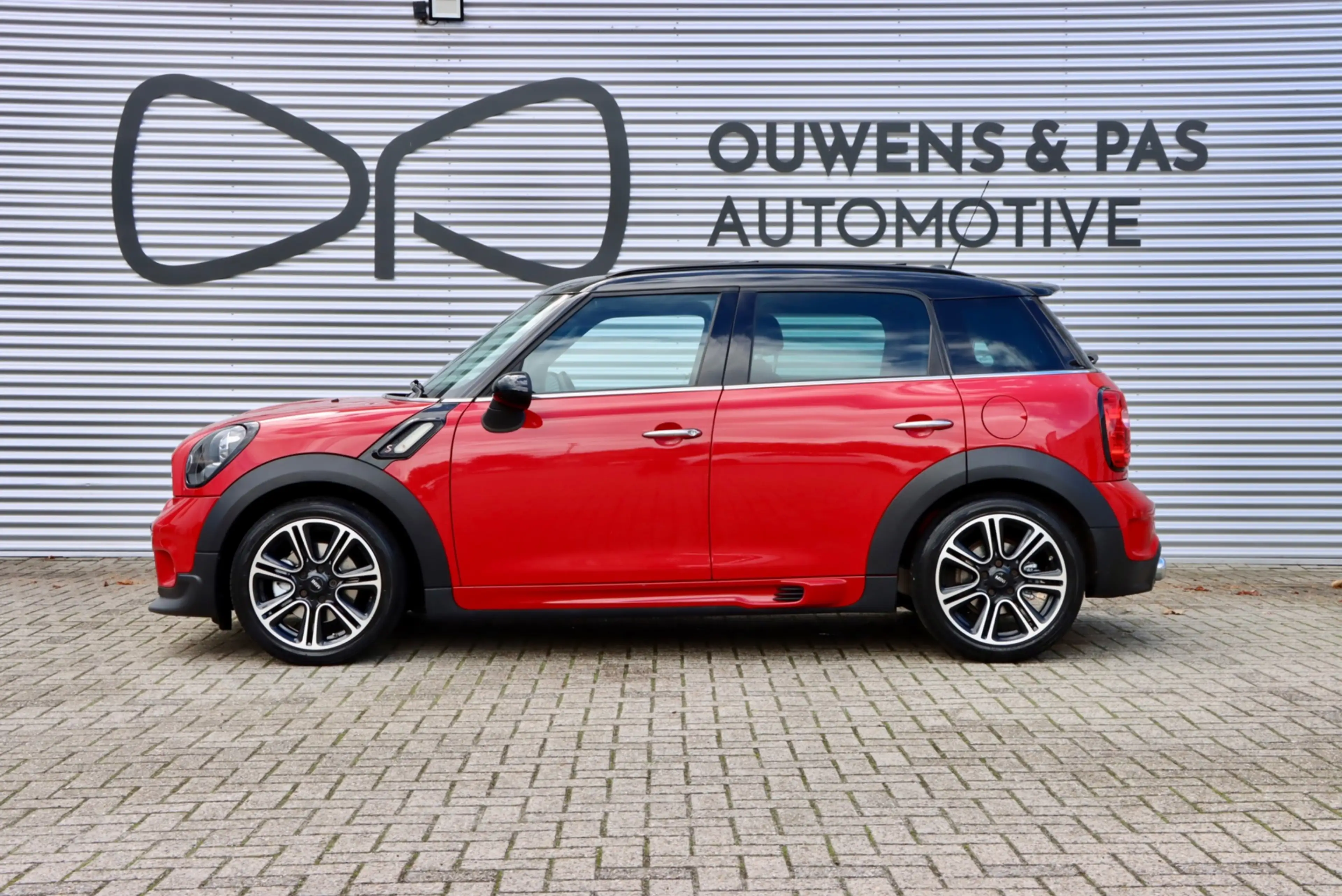 MINI John Cooper Works Countryman 1.6 S JCW | PANORAMA | XENON | LEER | 2E EIGENAAR — photo 2