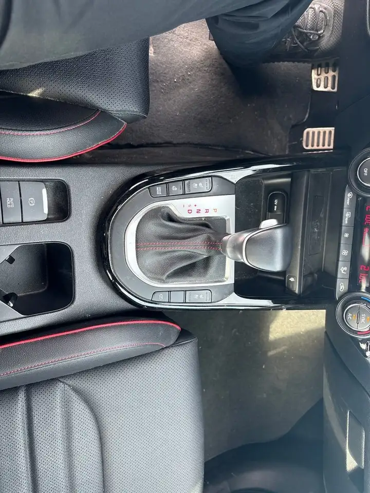 Kia Forte снимка Kia Forte