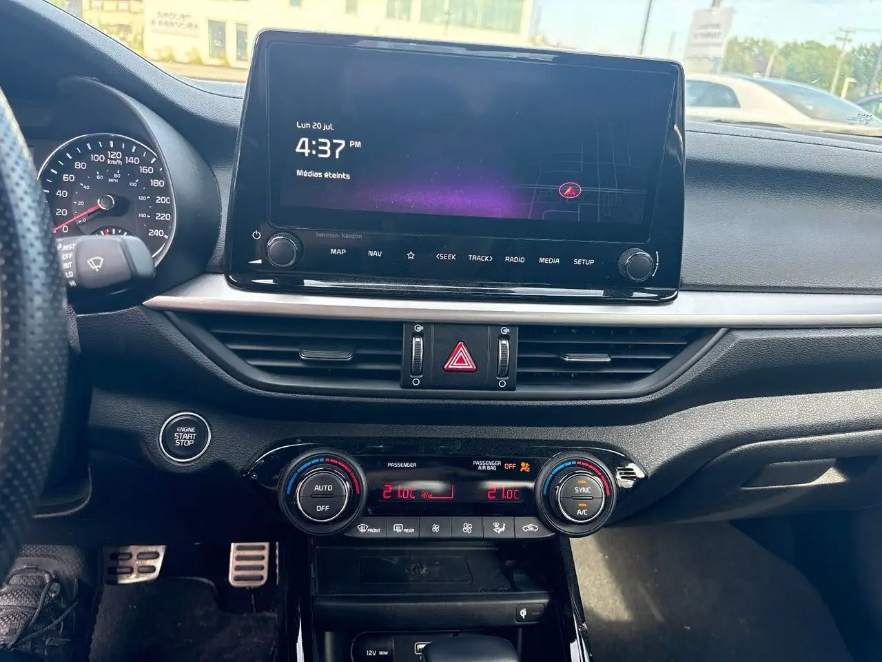 Kia Forte снимка Kia Forte